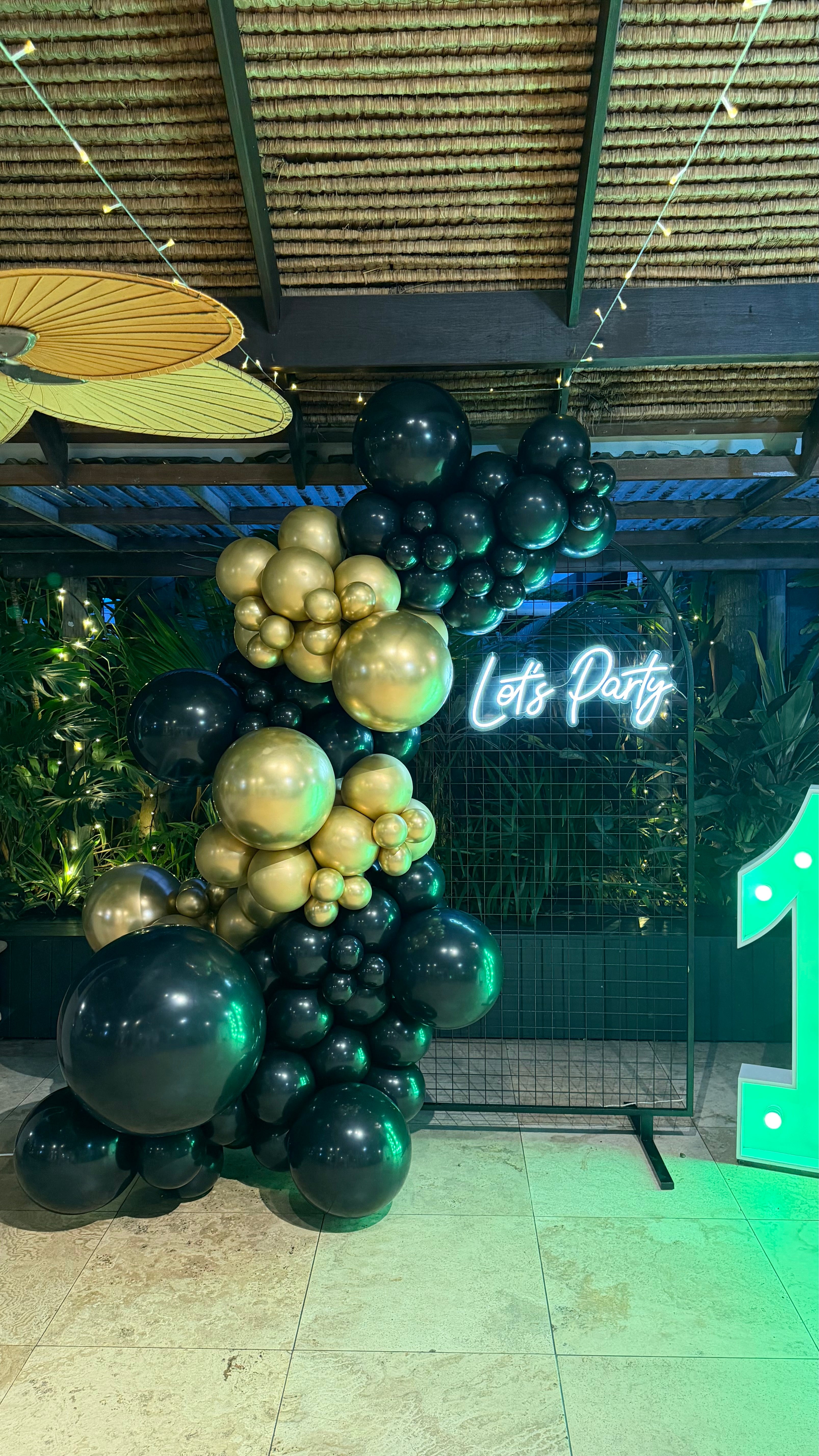 Balloon Garland on mesh frame