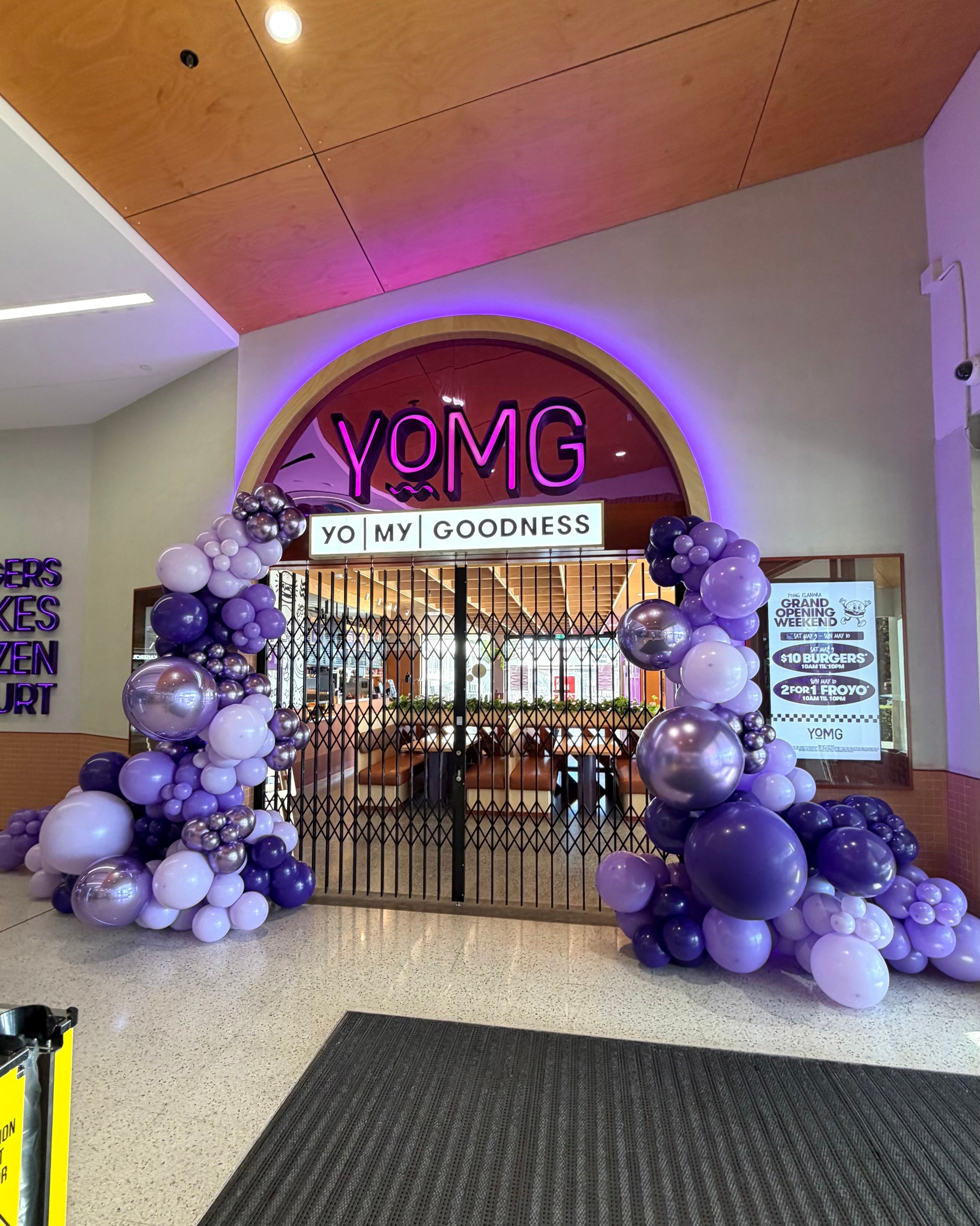 Luxury Shopfront balloon garlands