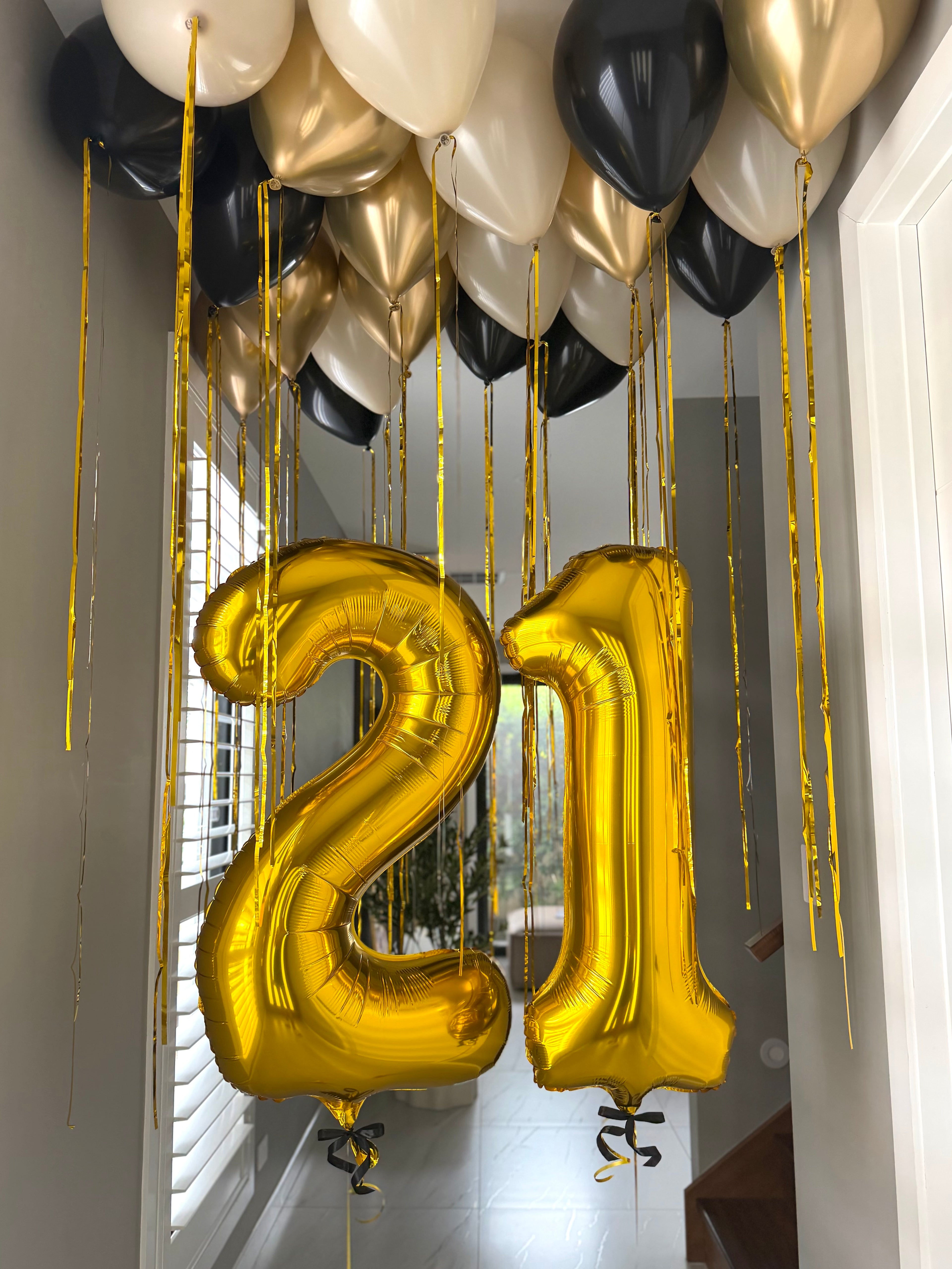 Numbers and Free-flowing ceiling Balloons