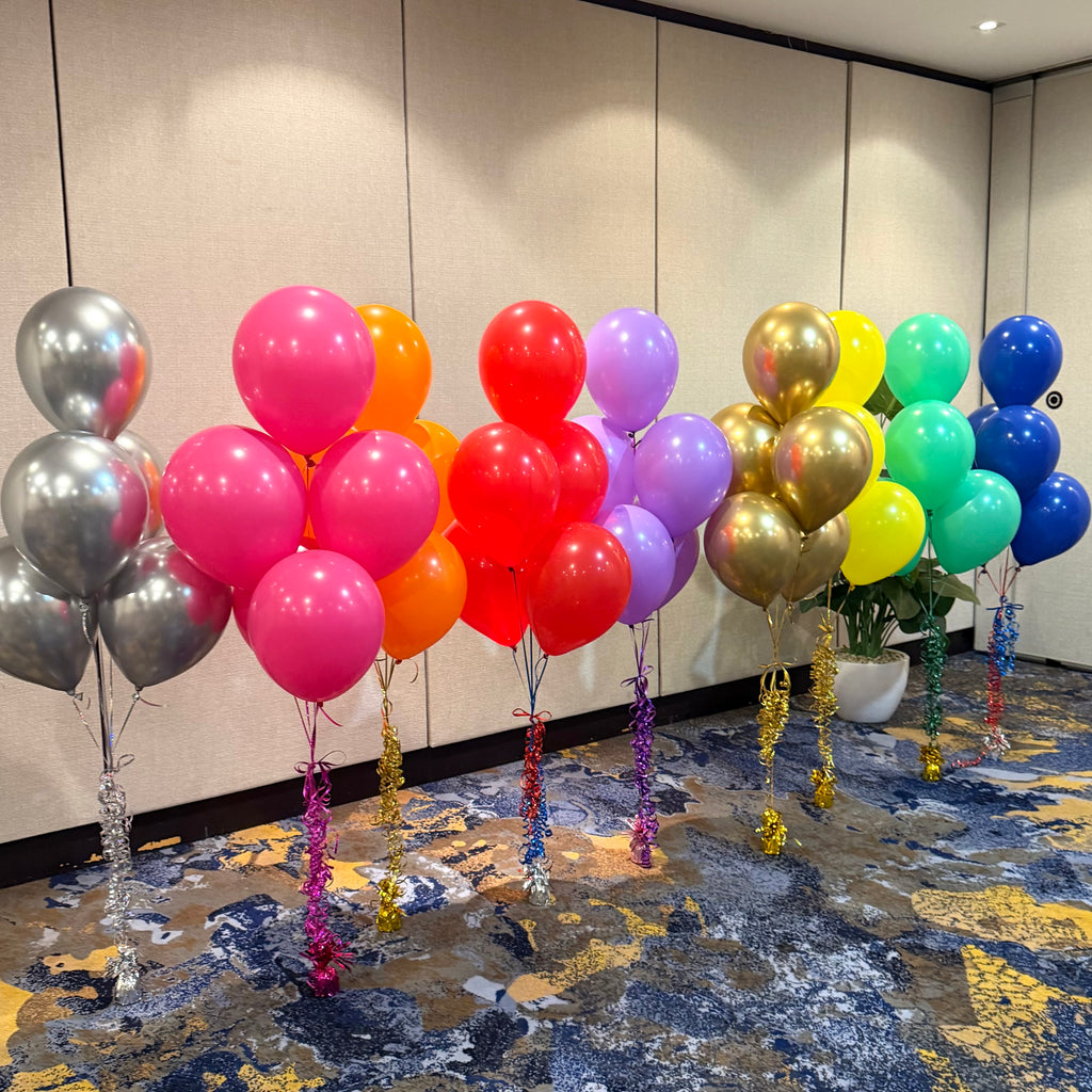 Small balloon table decor