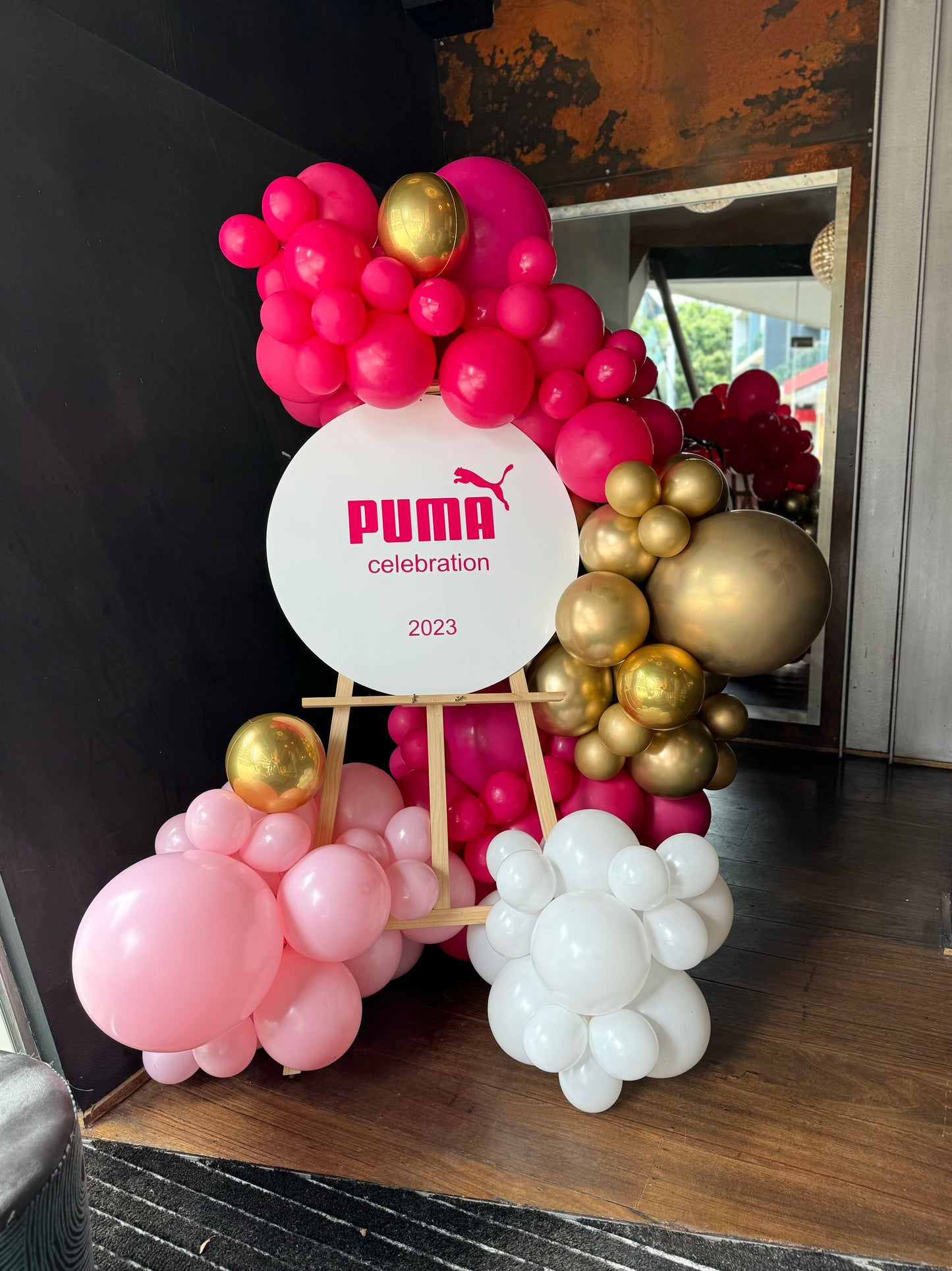 Balloon Easel- pink and gold