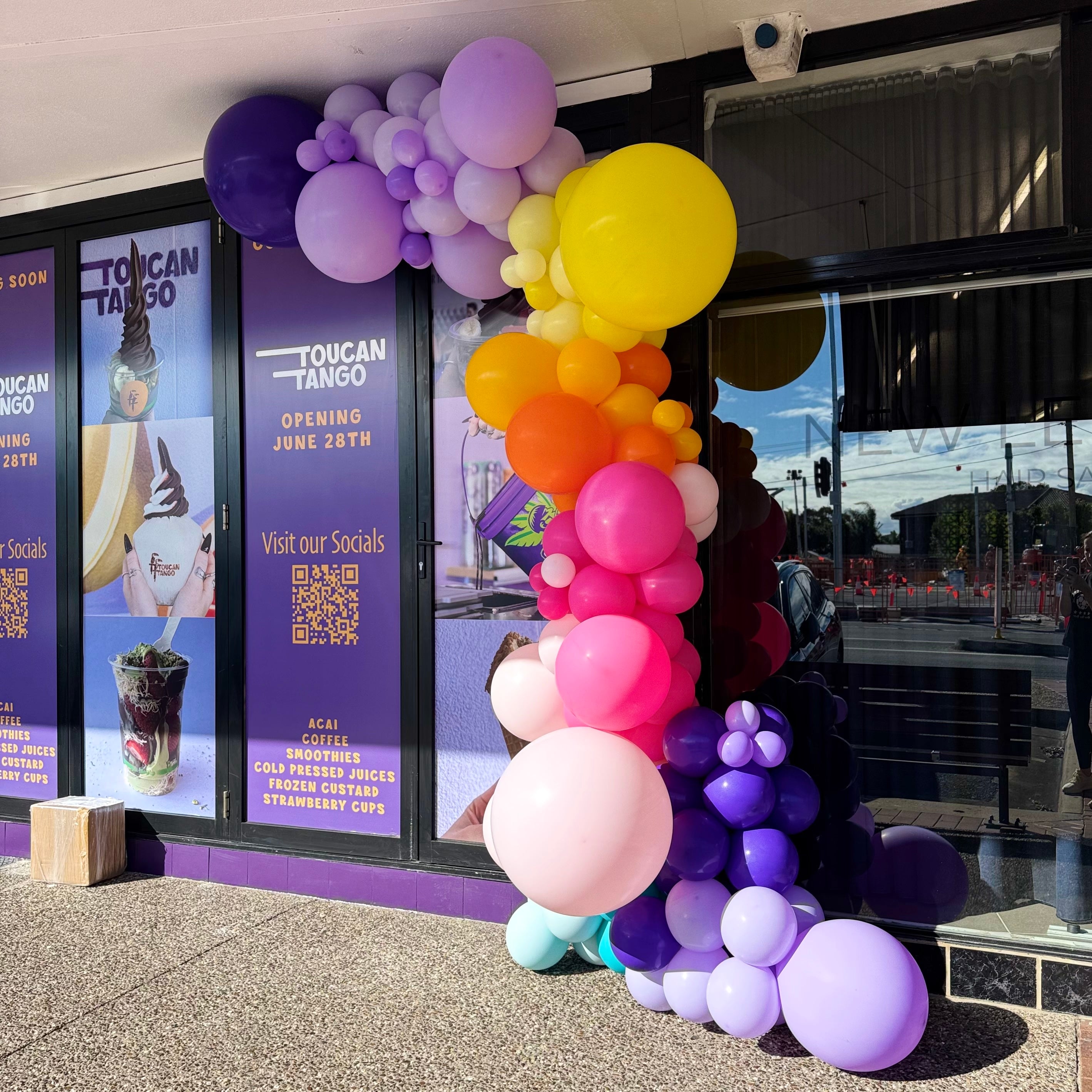 Shopfront Balloon Garland